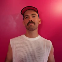 Tom87